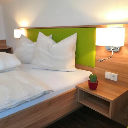 Mauernboeck * Rottenbach